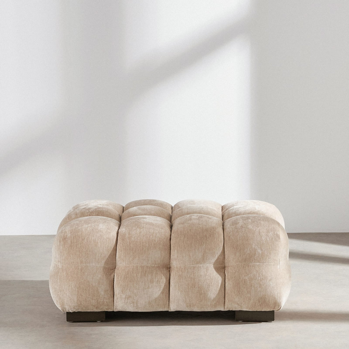 Pouf nuage velours beige latte effet usé - LILO