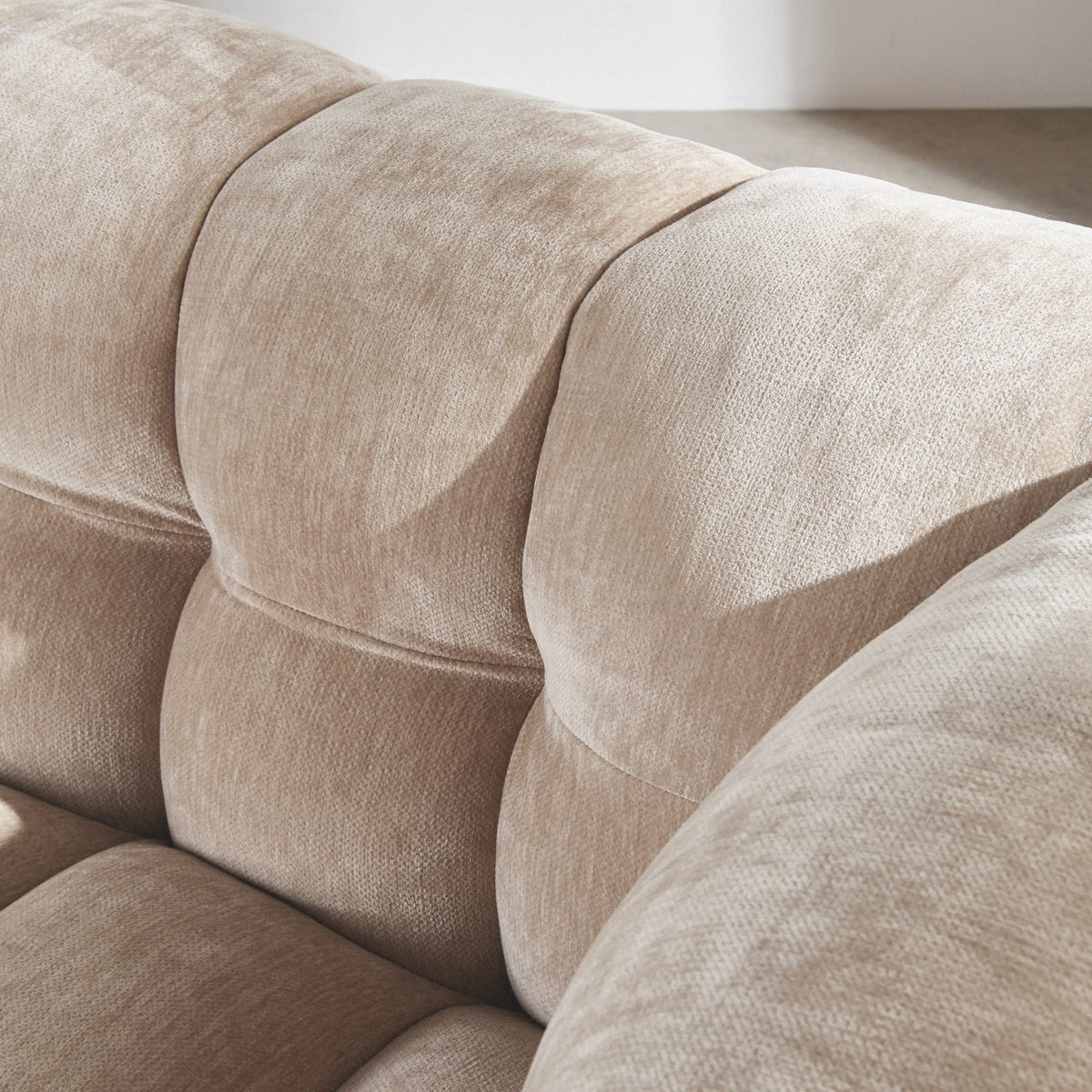 Canapé nuage 3/4 places en velours beige latte effet usé - LILO