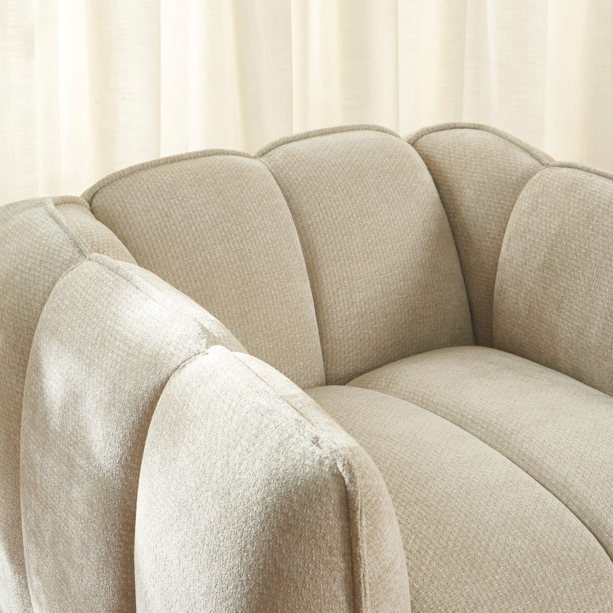 Fauteuil nuage en tissu chenille beige - MATILDA