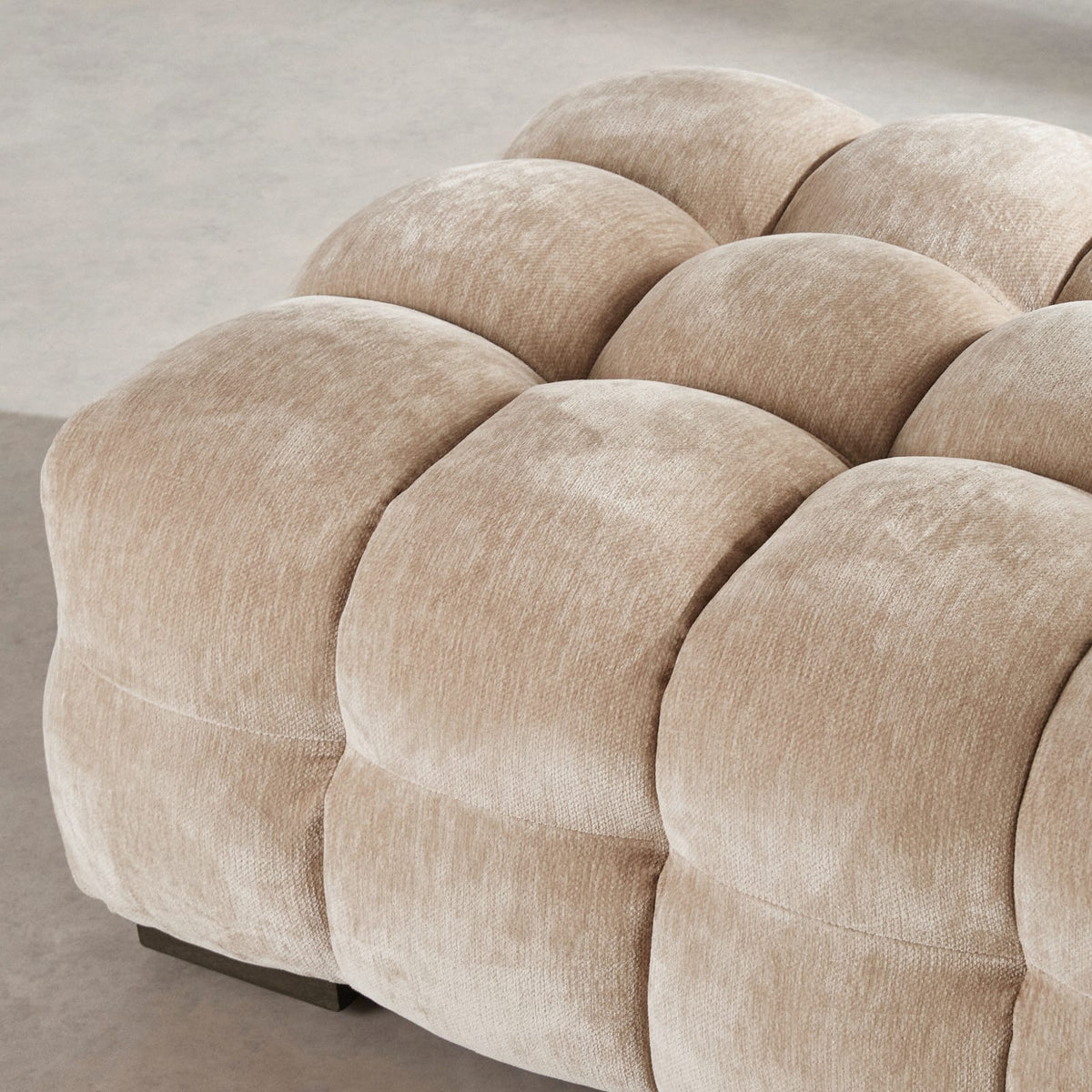 Pouf nuage velours beige latte effet usé - LILO