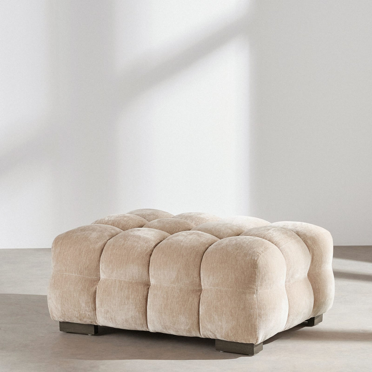 Pouf nuage velours beige latte effet usé - LILO